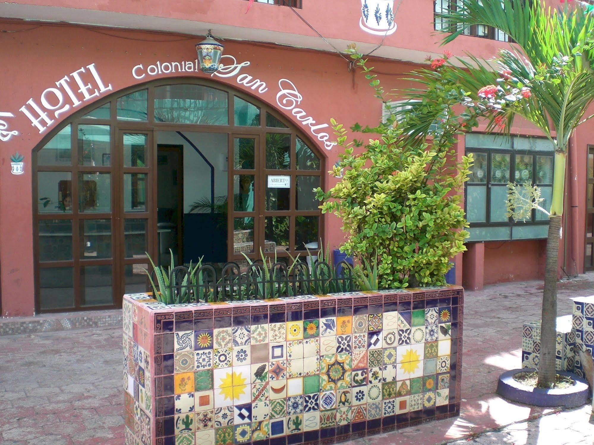 Hotel Colonial San Carlos Cancún Exterior foto